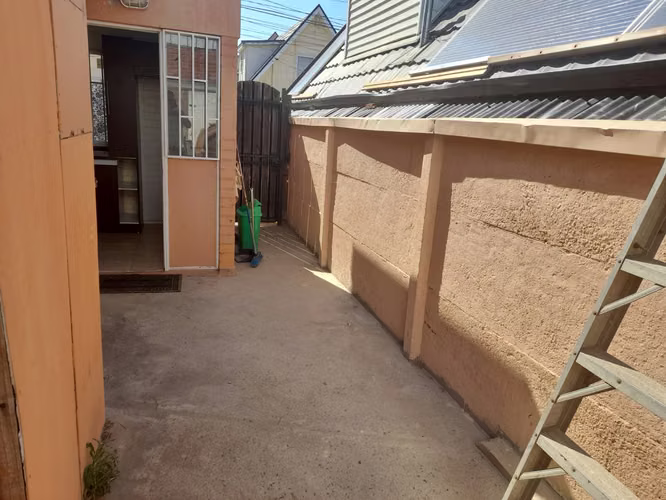 Casa 3 dormitorios en arriendo, calle Rafael Fabres, Villa Alemana