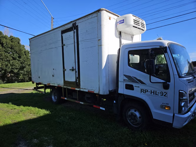 VENDO CAMION CON EQUIPO DE FRIO - Imagen 3