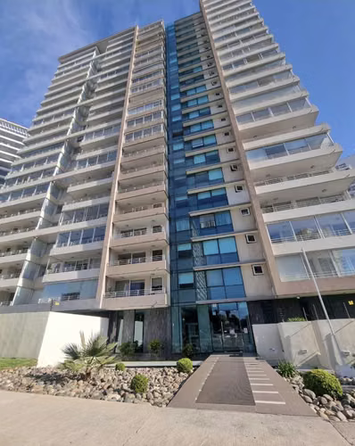 VENDE amplio dpto 3D, en Bosques de Montemar, Conc
