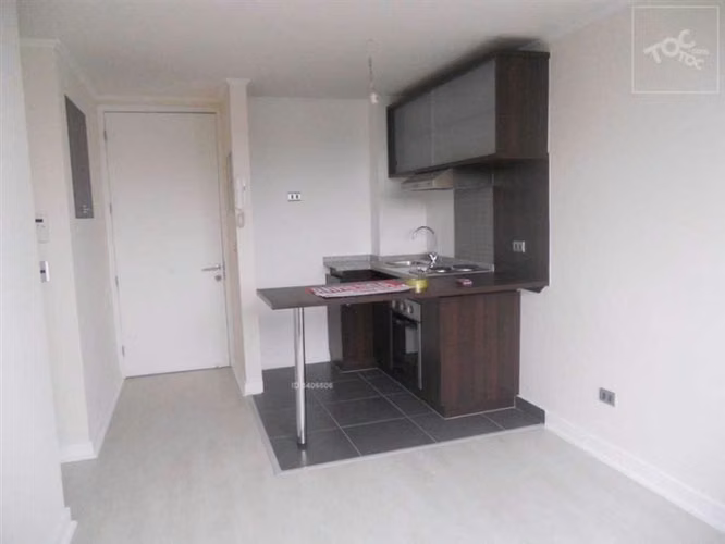 Departamento en arriendo 1 dorm. 1 bñ +terraza- Metro Moneda