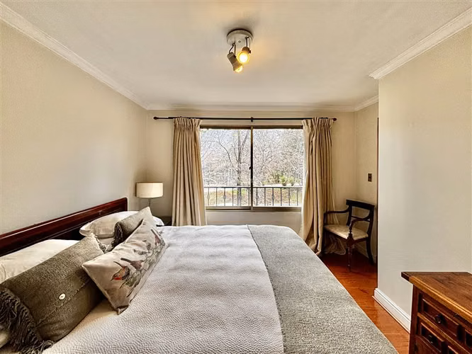 Excelente casa 5 dormitorios Golf de Manquehue/Av. El Parque - Imagen 21