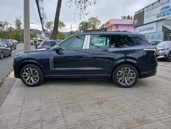 LYNK&CO 09 2027 - Imagen 8
