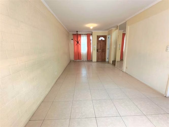 AMPLIA CASA DE DOS PISOS EN SECTOR RESIDENCIAL DE MAIPU - Imagen 12