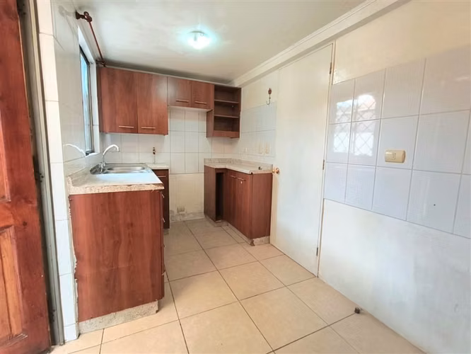 AMPLIA CASA DE DOS PISOS EN SECTOR RESIDENCIAL DE MAIPU - Imagen 18