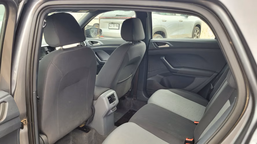 Volkswagen T CROSS HIGHLINE 1.6 FULL AUT. 1.6 • 4x2 • Automática • 2021 - Imagen 14