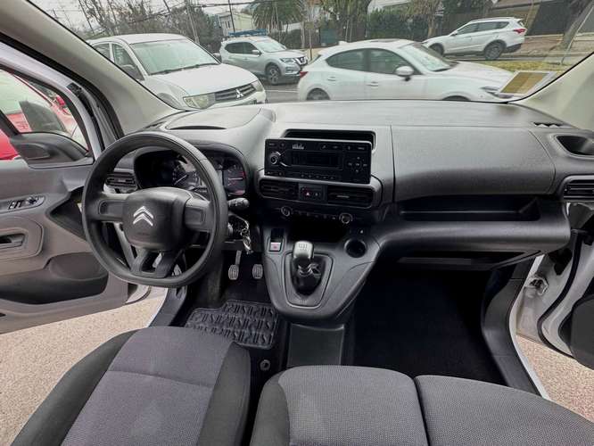 CITROEN BERLINGO DIESEL 1.5 MEC 6 VEL SOLO 49.000 KM VER EN LAS CONDES 2024
