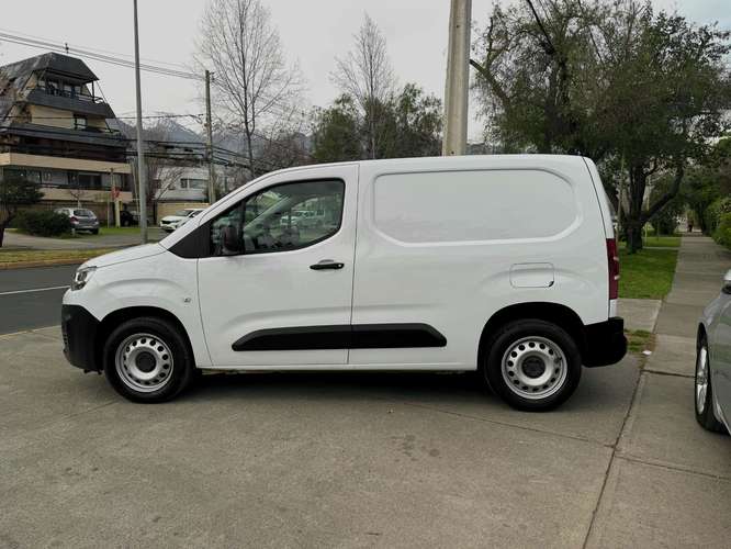 CITROEN BERLINGO DIESEL 1.5 MEC 6 VEL SOLO 49.000 KM VER EN LAS CONDES 2024