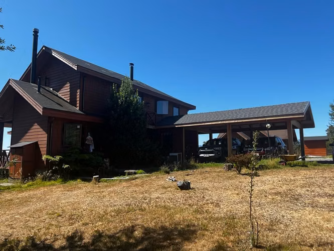 VENTA DE PARCELA CON CASA COUNTRY PUCON - Imagen 2