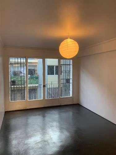 Departamento en venta de 2 dorm. en Santiago / Plaza Brasil