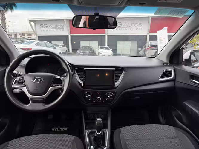 HYUNDAI ACCENT 1.4 HCI PLUS MT - Imagen 12