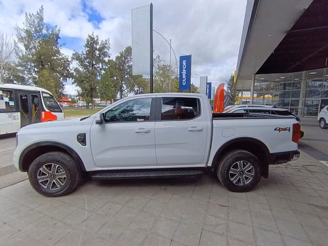 FORD RANGER 2.0 XLT AT 4X4 - Imagen 9
