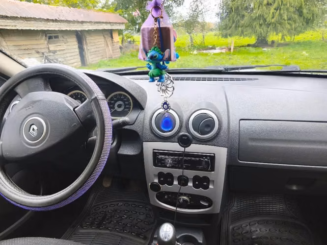 Renault Sandero 2011