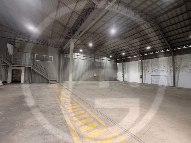 Espectacular Galpón de 550 m2 en San Joaquín  (185079)