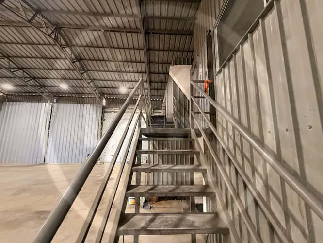 Espectacular Galpón de 550 m2 en San Joaquín  (185079)