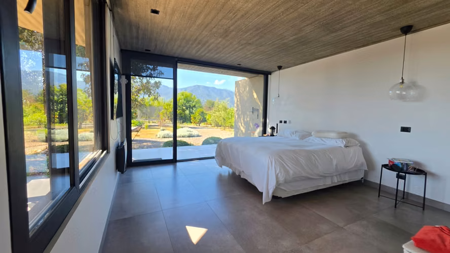 VENTA DE MODERNA Y EXCLUSIVA CASA EN LIMACHE - Imagen 13