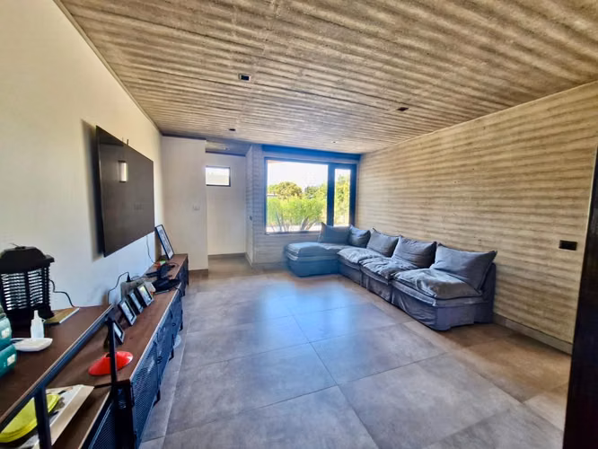 VENTA DE MODERNA Y EXCLUSIVA CASA EN LIMACHE - Imagen 16