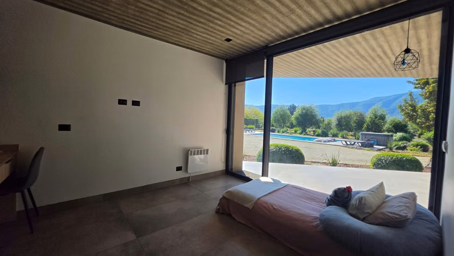 VENTA DE MODERNA Y EXCLUSIVA CASA EN LIMACHE - Imagen 10