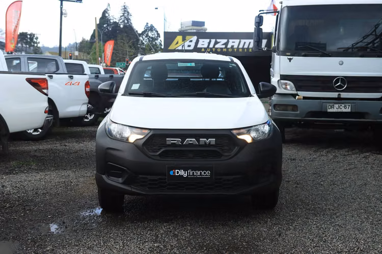 CAMIONETA RAM 700 DOBLE CABINA 2023 UN SOLO DUEÑO 1.4L BENCINA MT - Imagen 5