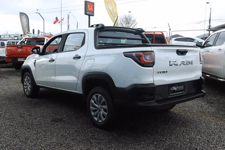 CAMIONETA RAM 700 DOBLE CABINA 2023 UN SOLO DUEÑO 1.4L BENCINA MT - Imagen 2