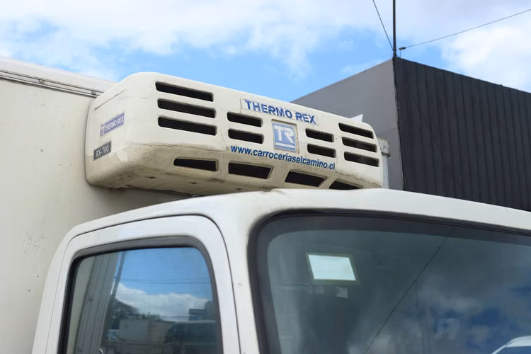 CAMION CHEVROLET NKR 2021 CARROCERIA FRIO CON AC FULL EQUIPO FACTURABLE
