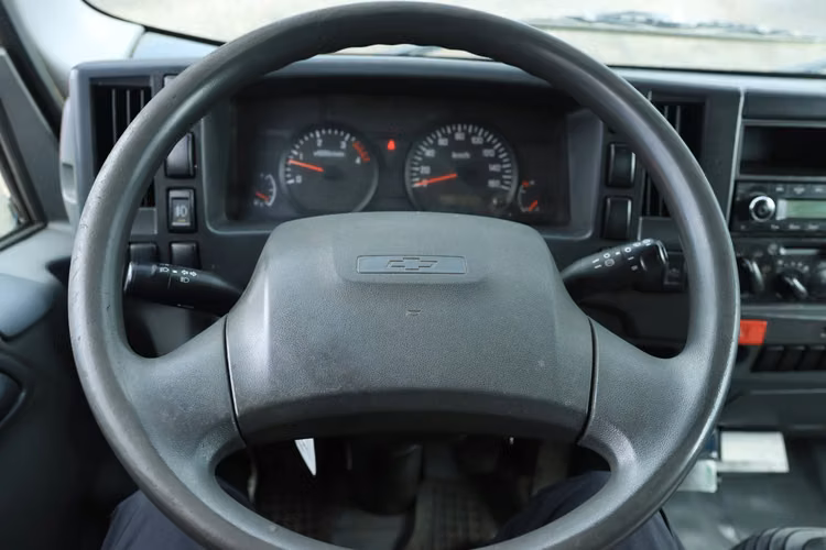 CAMION CHEVROLET NKR 2021 CARROCERIA FRIO CON AC FULL EQUIPO FACTURABLE