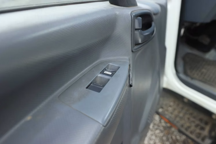 CAMION CHEVROLET NKR 2021 CARROCERIA FRIO CON AC FULL EQUIPO FACTURABLE