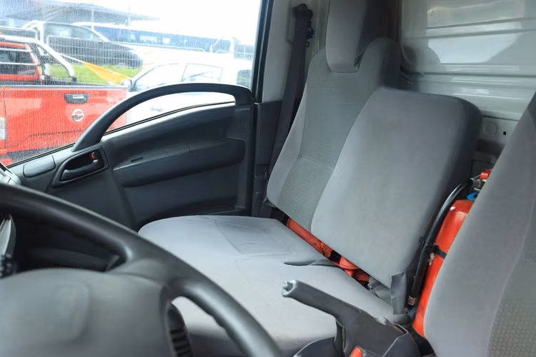 CAMION CHEVROLET NKR 2021 CARROCERIA FRIO CON AC FULL EQUIPO FACTURABLE