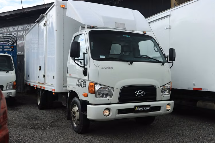 CAMION CERRADO HYUNDAI HD78 AÑO 2020 PARA 5000KG AL DIA FACTURABLE