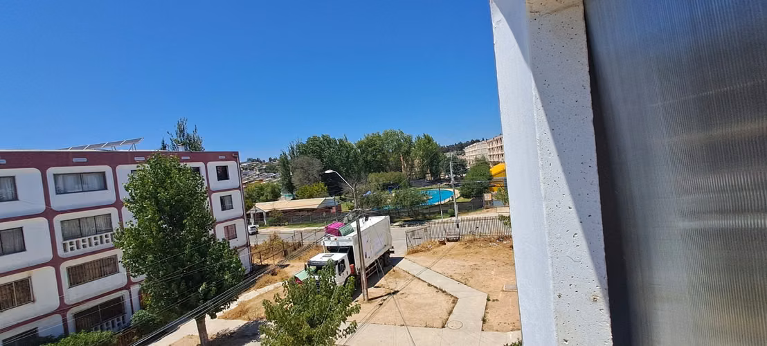 Cercano a piscina, cesfam, supermercado, carabiner