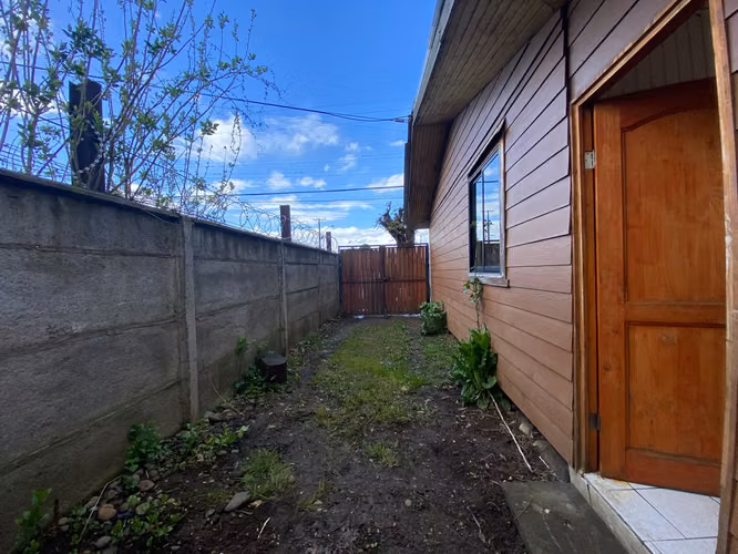 CASA EN CINCO NORTE, TEMUCO  2 DORMITORIOS, AMPLIO TERRENO - Imagen 14