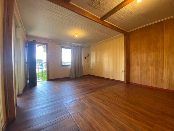 CASA EN CINCO NORTE, TEMUCO  2 DORMITORIOS, AMPLIO TERRENO - Imagen 9