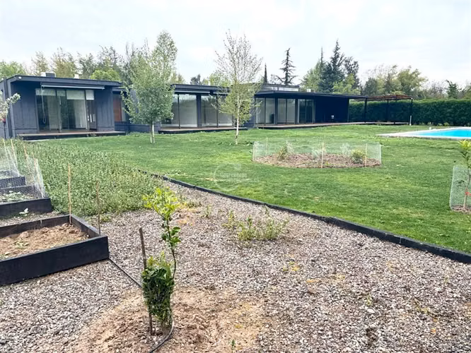 Linda Casa en venta de 3 dorm + servicio - Imagen 17