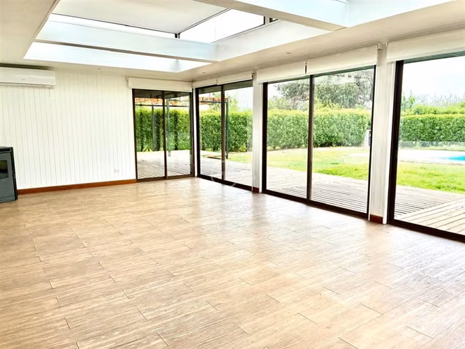 Linda Casa en venta de 3 dorm + servicio - Imagen 8