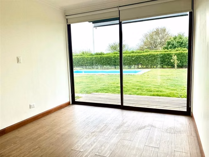 Linda Casa en venta de 3 dorm + servicio - Imagen 10