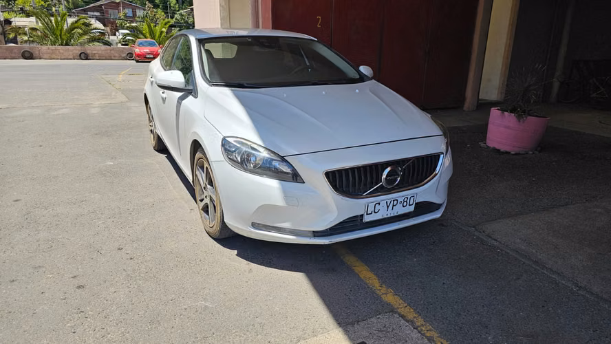 Volvo v40 AT/diesel 2019 - Imagen 7