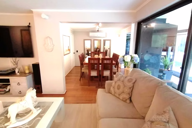 EXCLUSIVA CASA! 5D+5B+PISCINA+QUINCHO (185094) - Imagen 4