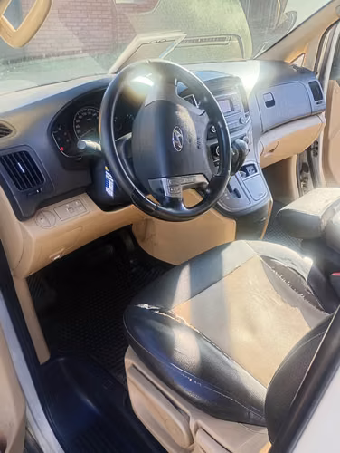 Hyundai h1 2018 AT