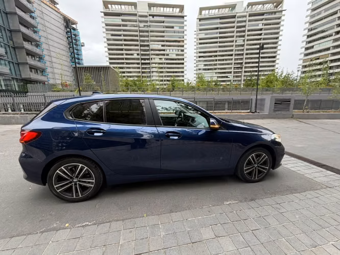 BMW 118I 1.5 AUT 2021 - Imagen 4