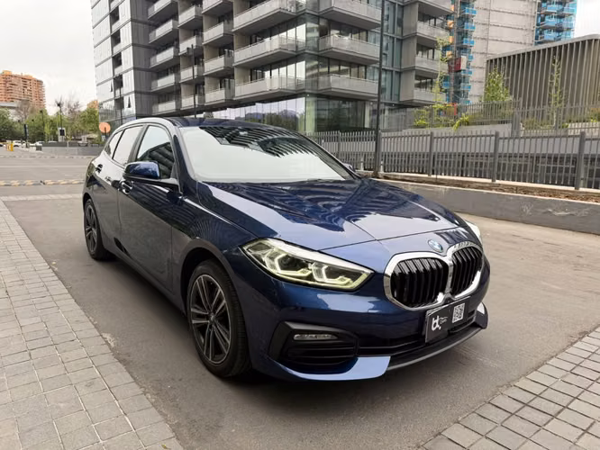 BMW 118I 1.5 AUT 2021 - Imagen 11