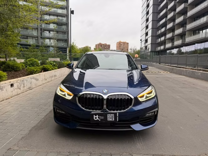 BMW 118I 1.5 AUT 2021 - Imagen 2