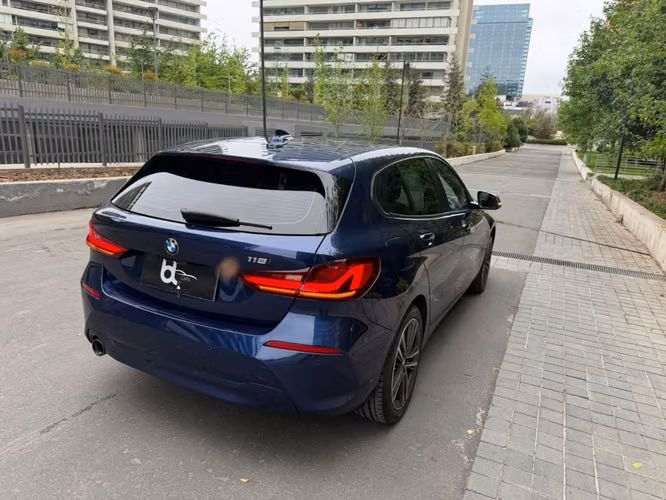 BMW 118I 1.5 AUT 2021 - Imagen 5