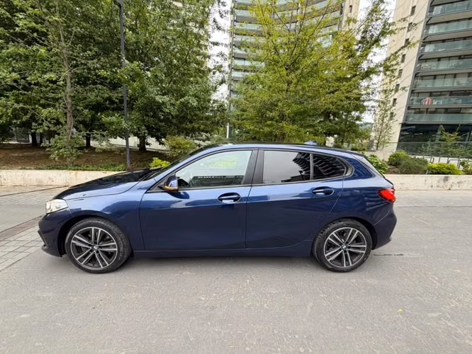BMW 118I 1.5 AUT 2021 - Imagen 8