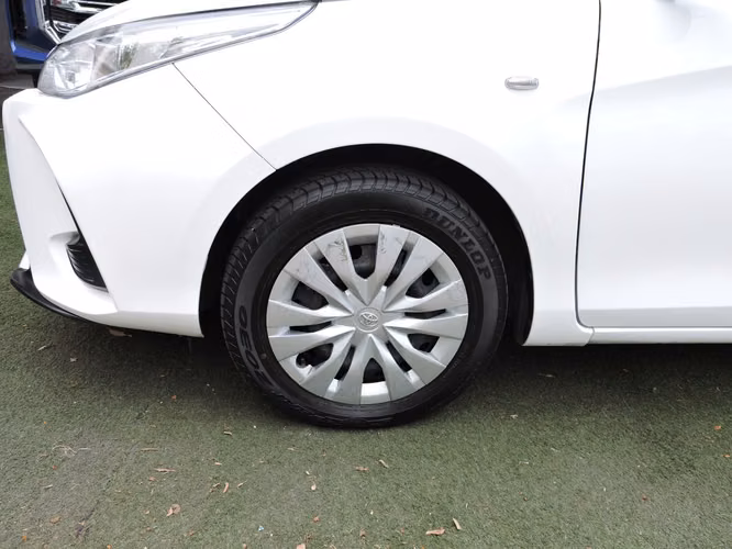 TOYOTA YARIS E 1.5  2023 - Imagen 5