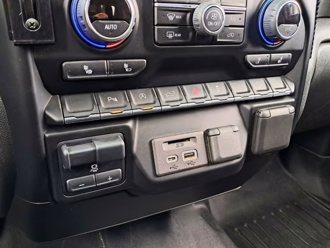 CHEVROLET SILVERADO 4X4 LT 5.3 AUT 2022 - Imagen 12