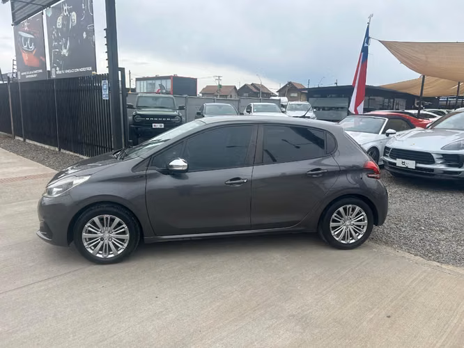 PEUGEOT 208 1.2 SIGNATURE PURETECH 4X2 2021 - Imagen 6