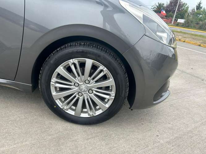 PEUGEOT 208 1.2 SIGNATURE PURETECH 4X2 2021