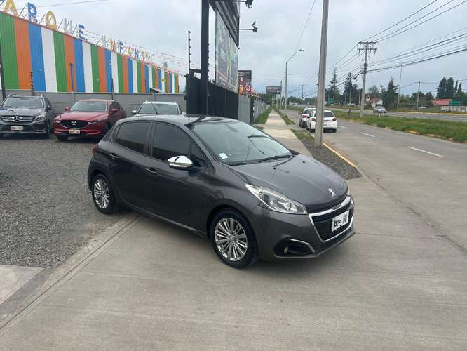 PEUGEOT 208 1.2 SIGNATURE PURETECH 4X2 2021