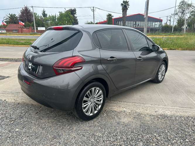 PEUGEOT 208 1.2 SIGNATURE PURETECH 4X2 2021