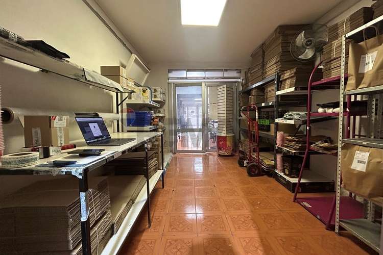 Gran local 287m²: ventas, bodegas y oficinas - Imagen 11