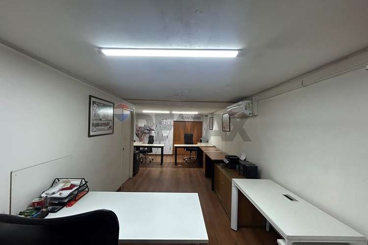 Gran local 287m²: ventas, bodegas y oficinas - Imagen 23